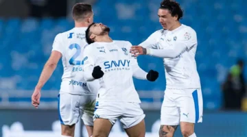 تعادل مثير.. الرياض يوقف سلسلة انتصارات الهلال في الجولة 18 من الدوري السعودي